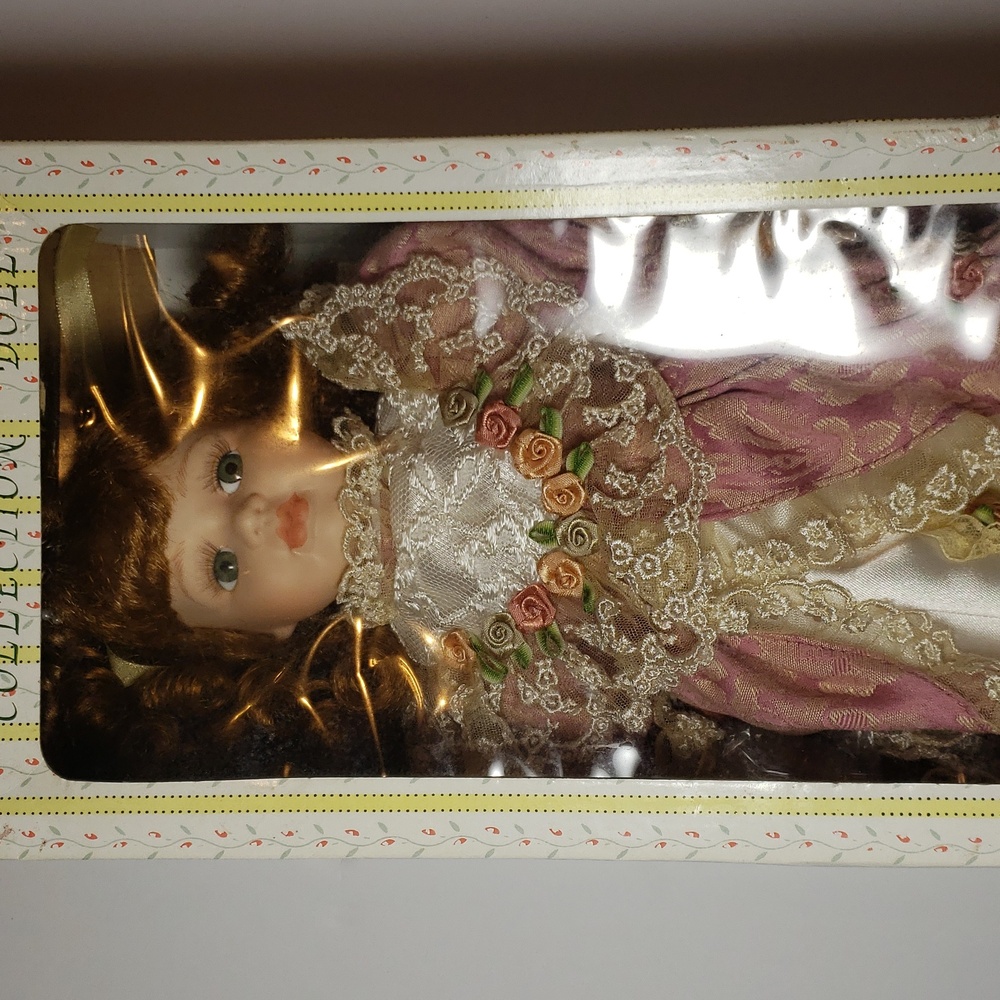 Seymour Man MCMXCIX Dial & Stand: Hand-Painted Porcelain Connoisseur Collection - Picture 6 of 10